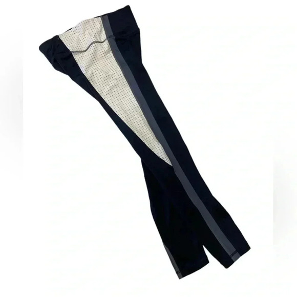 Athleta Elation Crop 7/8 Tight Leggings  Yoga White
Navy Blue Size XS - Picture 4 of 14